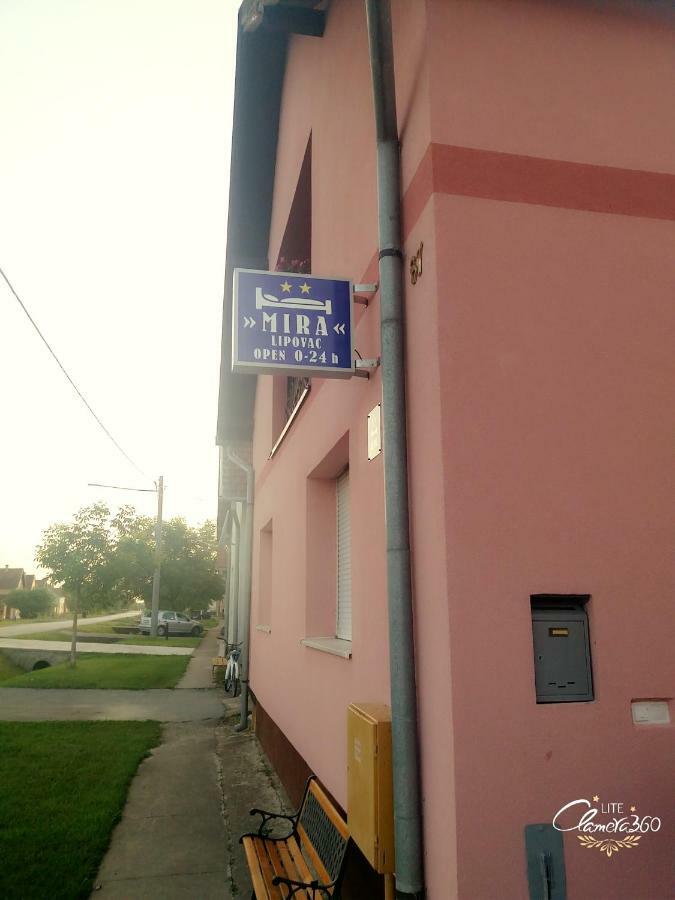 Hotel Sobe Mira Lipovac  Exterior foto